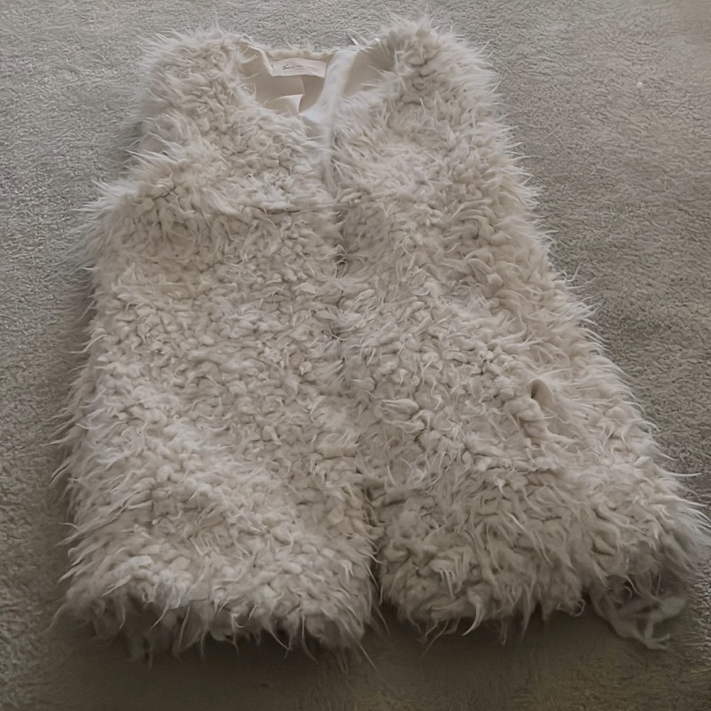 VINCE CAMUTO fur vest